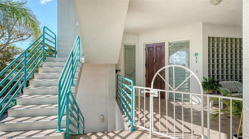 Picture of 350 Gulf Of Mexico Drive Unit 211, Longboat Key FL 34228