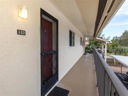 Picture of 533 Parkdale Mews Unit 533, Venice, FL 34285