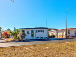 Picture of 3352 Kauna Point Drive, Holiday, FL 34691