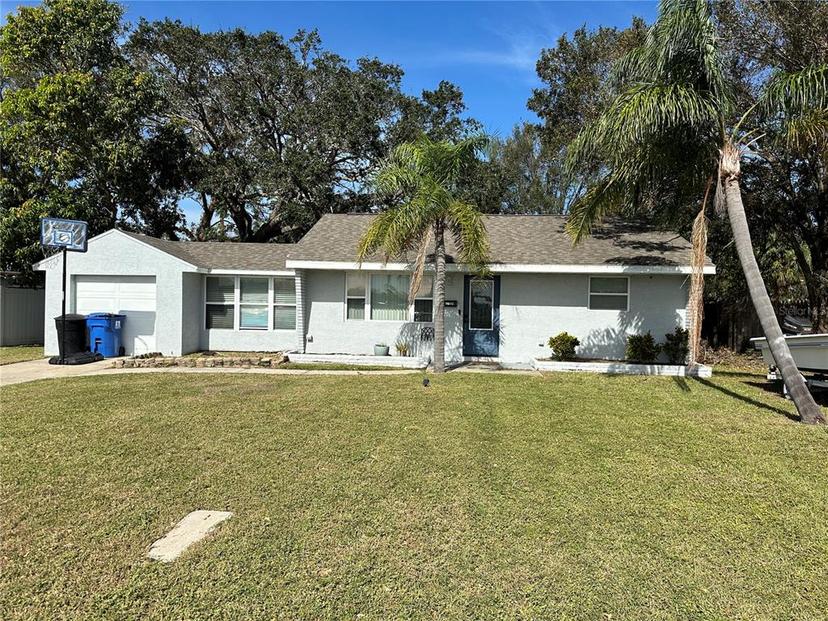 Picture of 1104 Winchester Road N, St Petersburg FL 33710