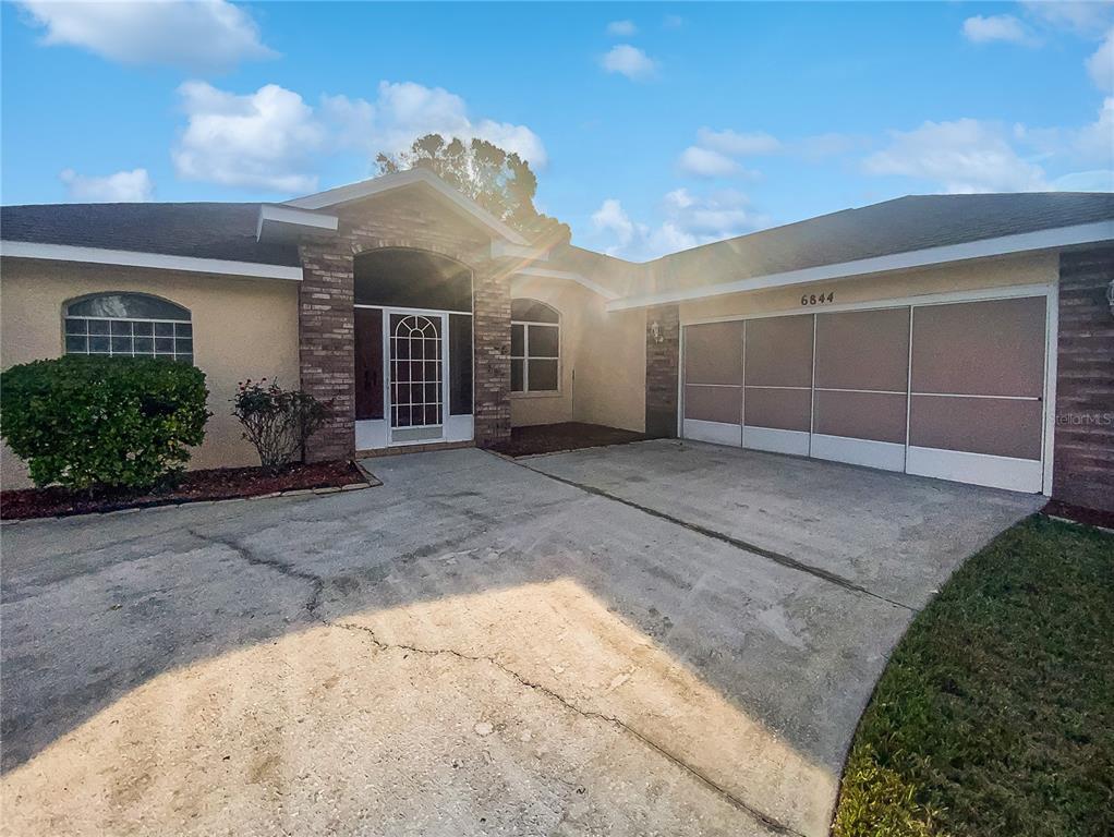 Picture of 6844 Northlake Drive, Zephyrhills, FL 33542