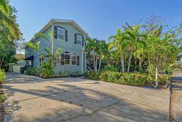 Picture of 1732 Hillview Street, Sarasota, FL 34239