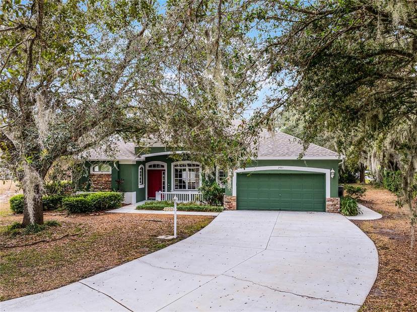 Picture of 2921 Juniper Lake Place, Plant City FL 33566