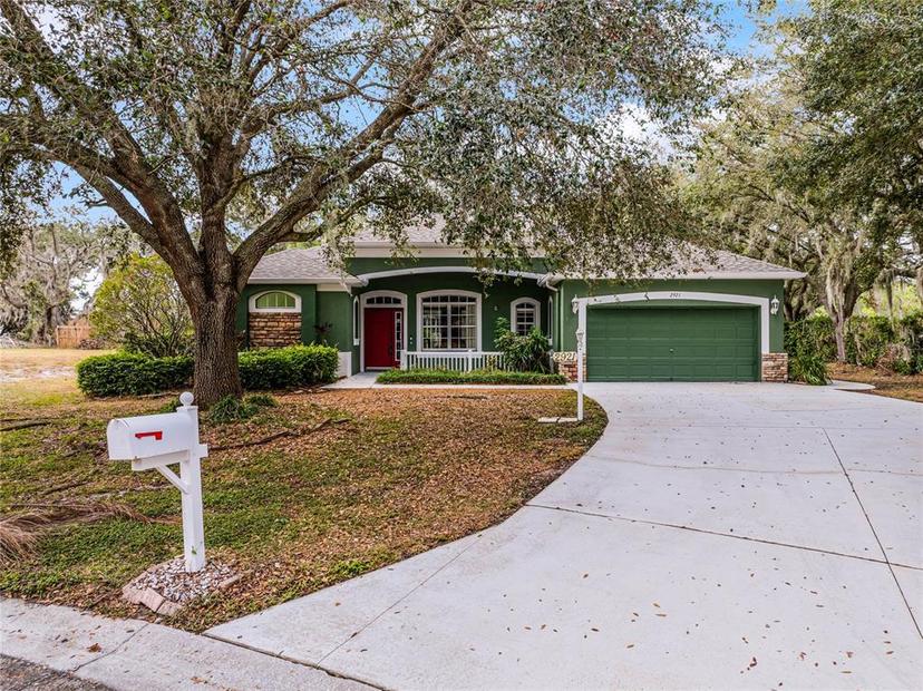 Picture of 2921 Juniper Lake Place, Plant City FL 33566