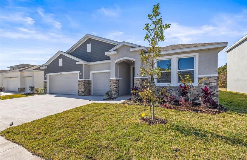 Picture of 10471 Bridgegate Heights Loop, San Antonio FL 33576