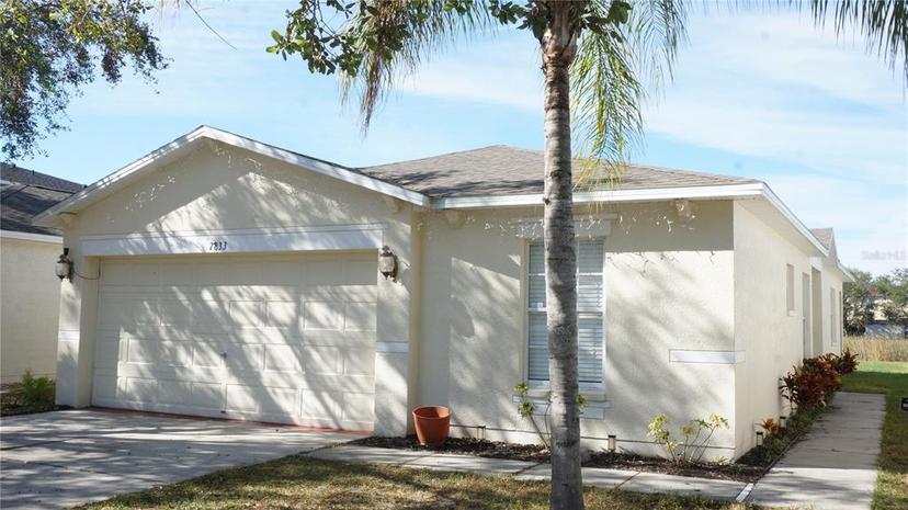 Picture of 7833 Carriage Pointe Drive, Gibsonton FL 33534