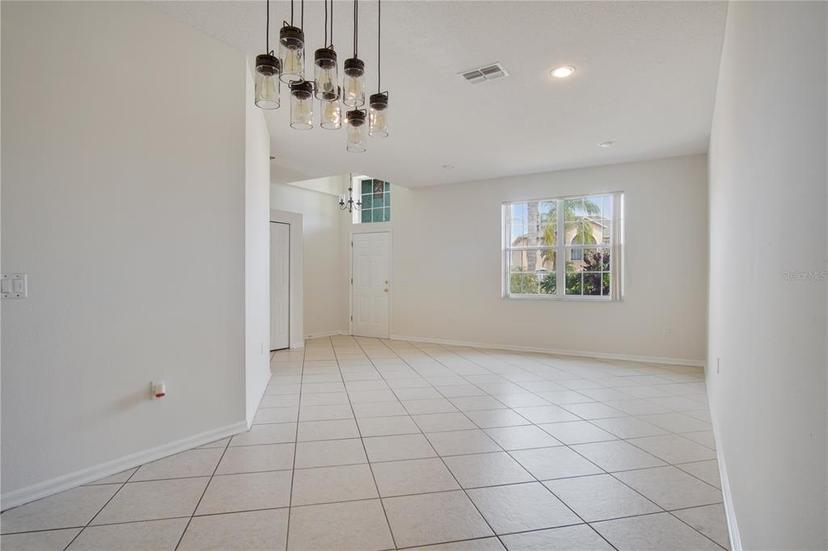 Picture of 450 Tamarind Parke Lane, Kissimmee FL 34758