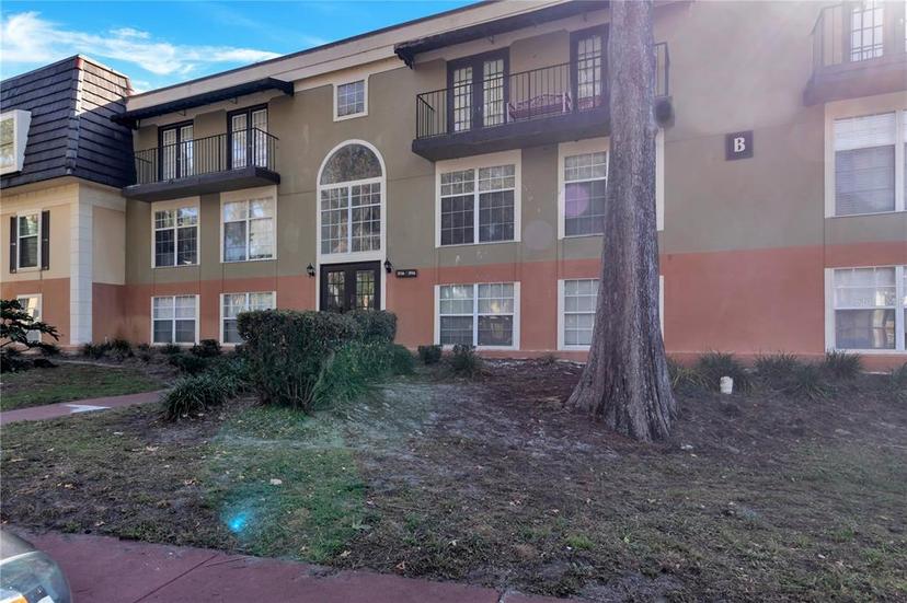 Picture of 3946 Versailles Drive Unit 3946B, Orlando FL 32808