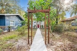 Picture of 807 E Genesee Street Unit 1/2, Tampa, FL 33603