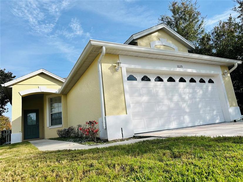 Picture of 1029 Saint Ives Court, Mount Dora FL 32757