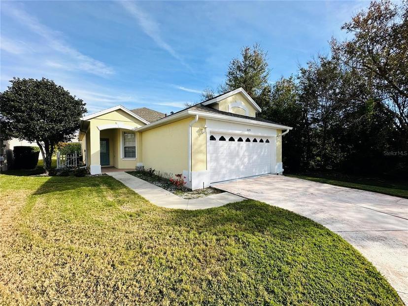 Picture of 1029 Saint Ives Court, Mount Dora FL 32757