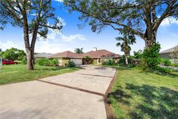 Picture of 6682 Englelake Drive, Lakeland, FL 33813