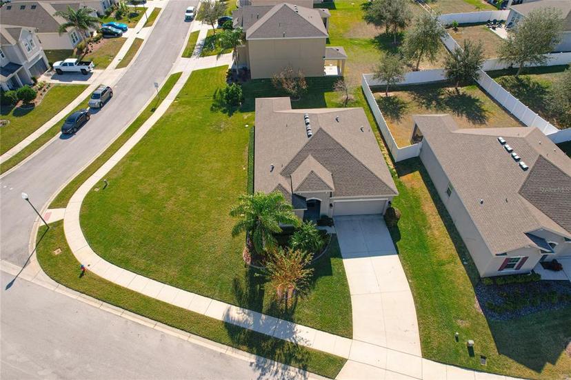 Picture of 2703 Limerick Circle, Grand Island FL 32735