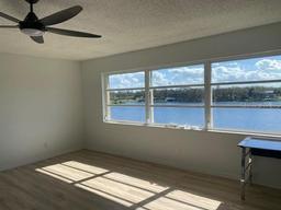 Picture of 3850 13Th Avenue N Unit 312, St Petersburg, FL 33713