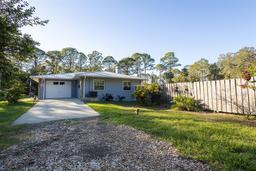 Picture of 4702 Highway 40 W, Yankeetown, FL 34498