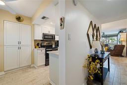 Picture of 1316 Pasadena Avenue S Unit 203, South Pasadena, FL 33707