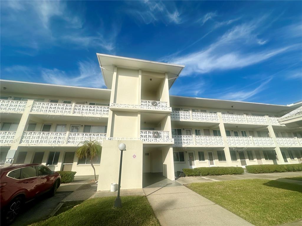 Picture of 1235 S Highland Avenue Unit 2-206, Clearwater, FL 33756