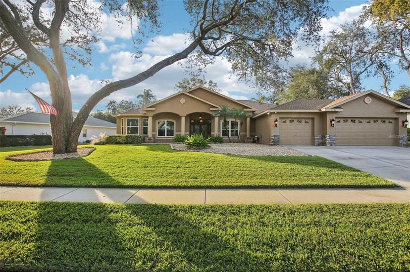 Picture of 8933 Crescent Forest Boulevard, New Port Richey FL 34654