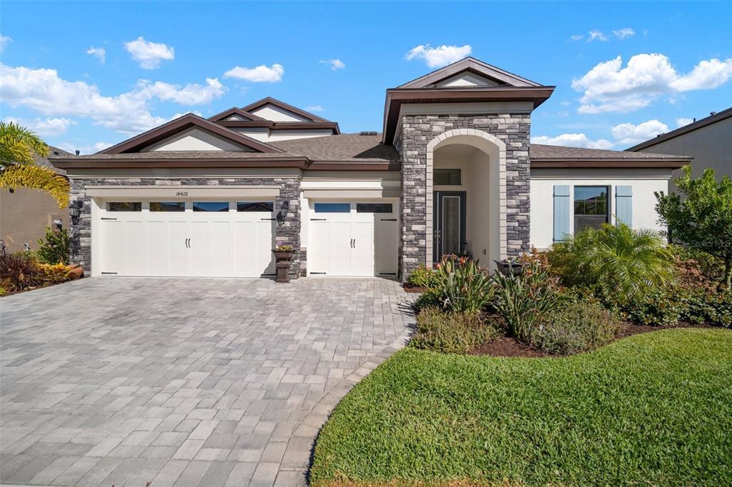 Picture of 14426 Woodland Spur Drive, Lithia, FL 33547