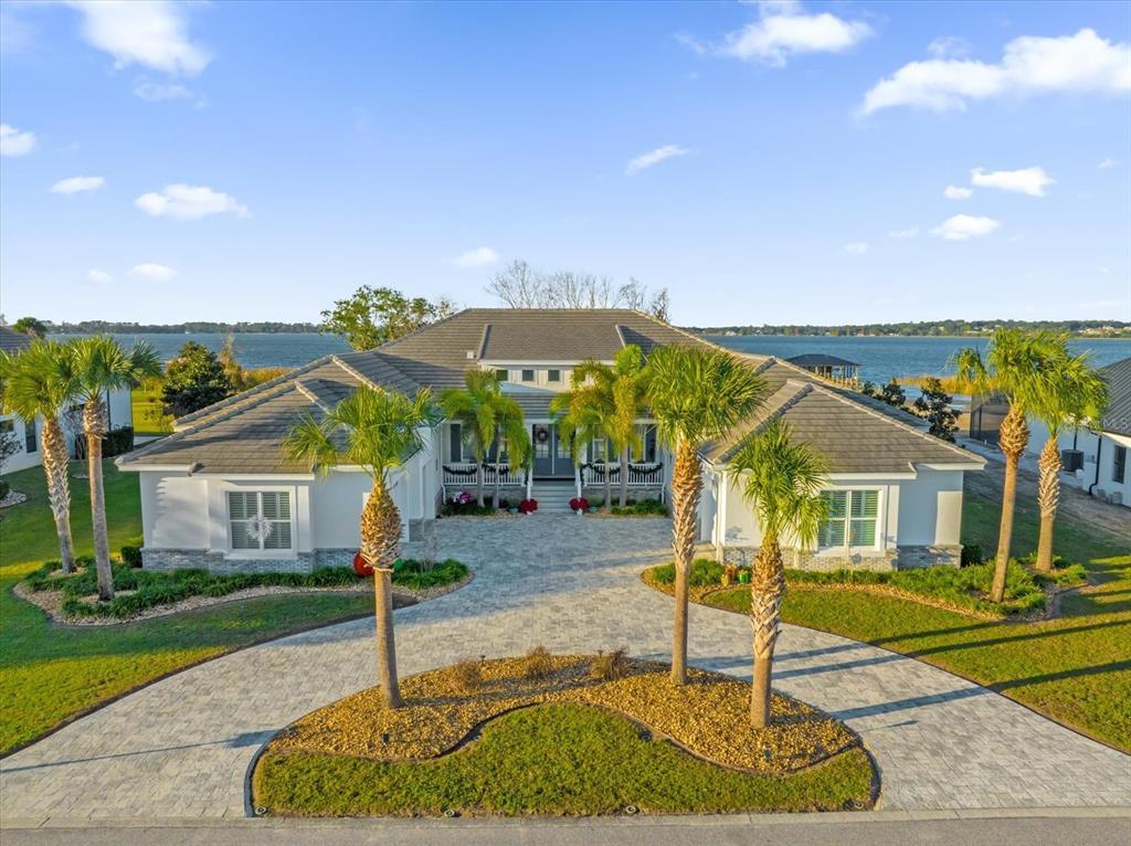 Picture of 30303 Island Club Dr, Tavares, FL 32778