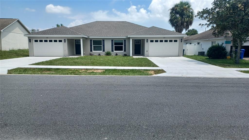 Picture of 435 Woodview Drive, Tavares, FL 32778