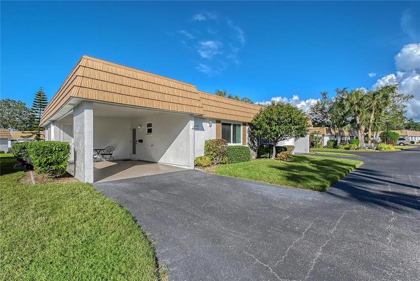 Picture of 2743 Riverbluff Court Unit V94, Sarasota FL 34231