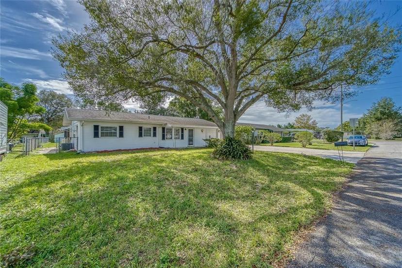 Picture of 39093 Citadel Circle, Zephyrhills FL 33542