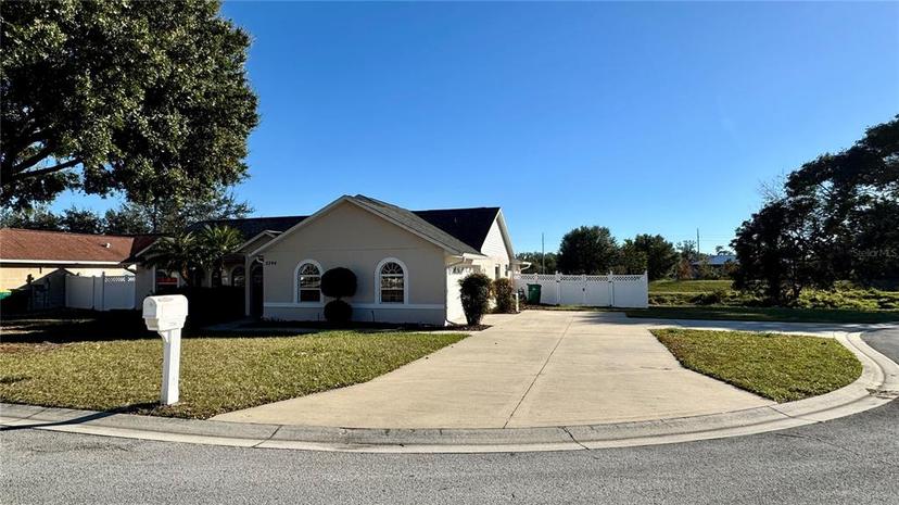 Picture of 2294 W Moonlight Lane, Eustis FL 32726