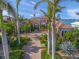 Picture of 275 Lookout Point Drive, Osprey, FL 34229