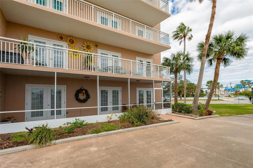 Picture of 404 S Beach Street Unit 010 (101), Daytona Beach FL 32114