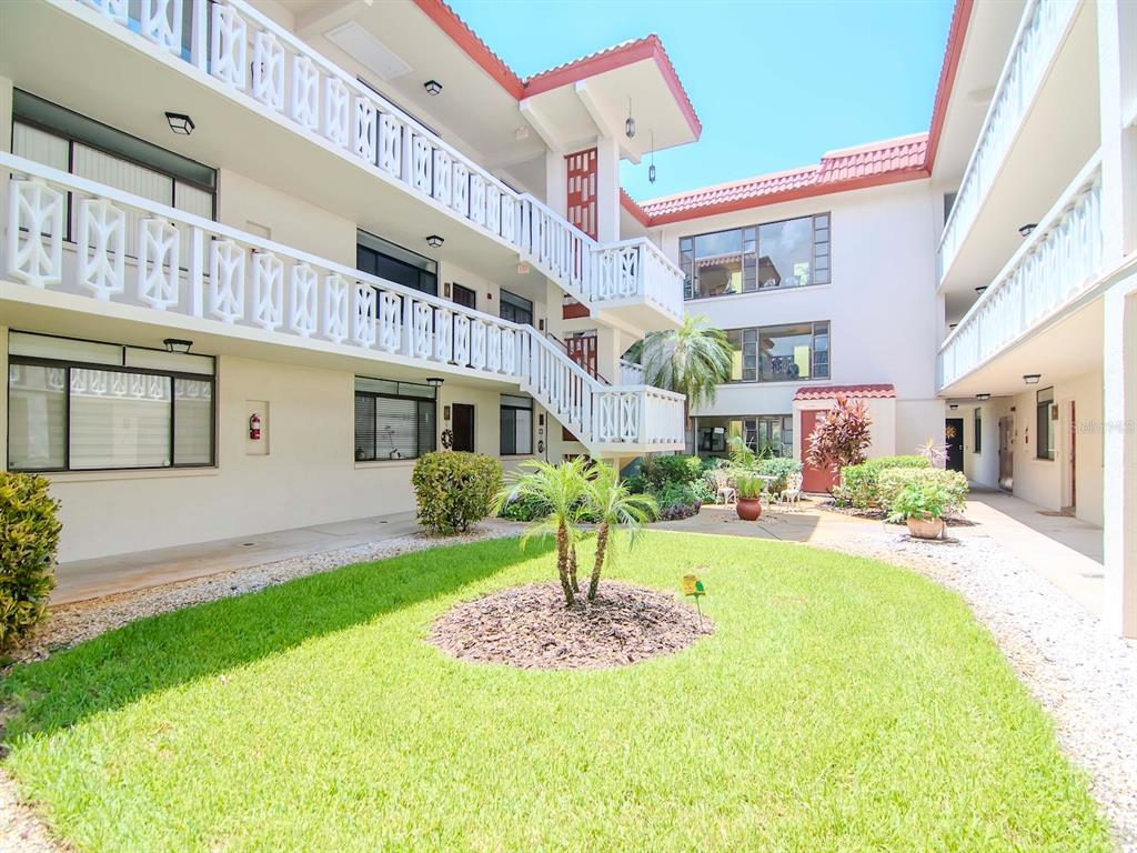 Picture of 2612 Pearce Drive Unit 304, Clearwater, FL 33764