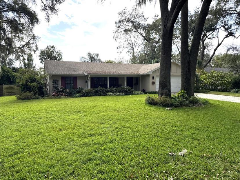 Picture of 4137 Lake Forest Street, Mount Dora FL 32757