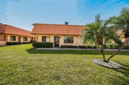 Picture of 19029 Us Highway 19 N Unit 33A, Clearwater, FL 33764