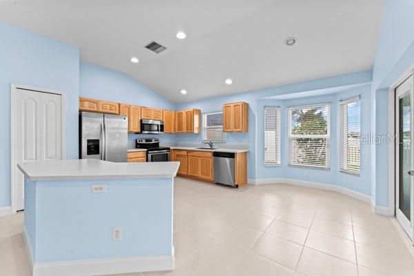 Picture of 8512 Canterbury Lake Boulevard, Tampa FL 33619