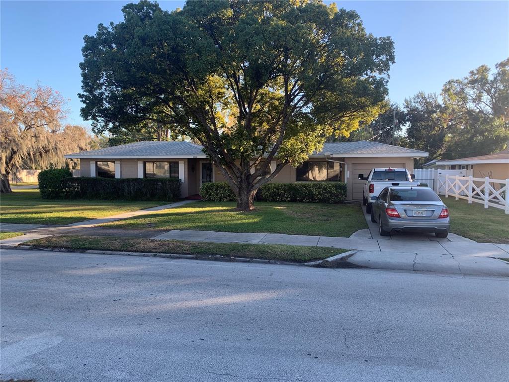 Picture of 2304 Avenue C Sw, Winter Haven, FL 33880