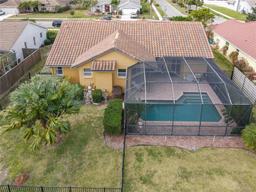 Picture of 4875 Wood Pointe Way, Sarasota, FL 34233