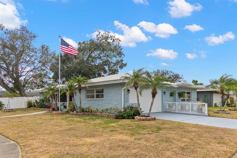 Picture of 1816 Woodridge Drive, Clearwater FL 33756