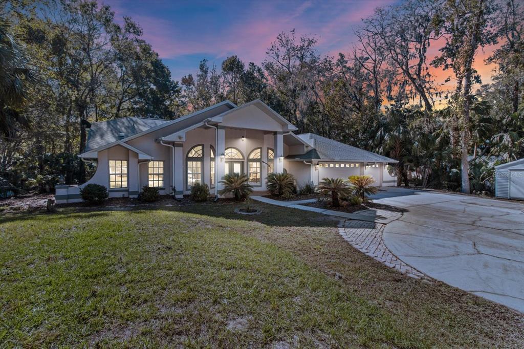 Picture of 90 Winding River Lane, Inglis, FL 34449