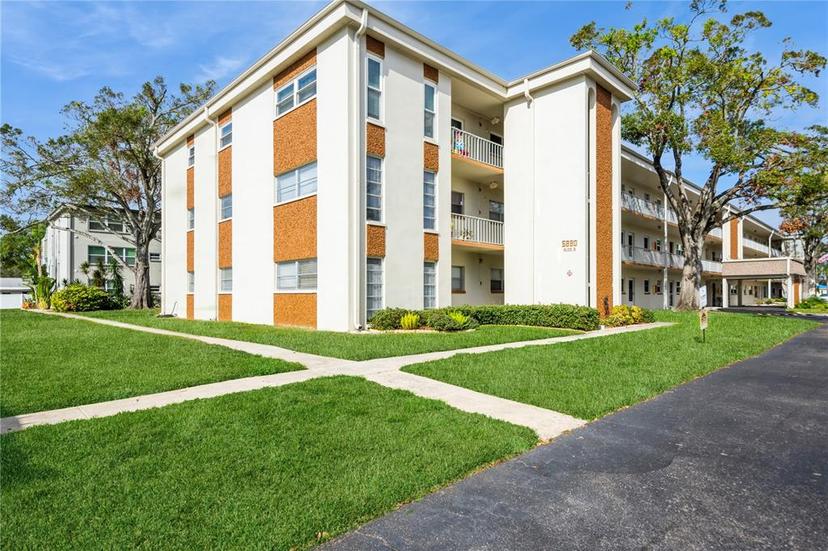 Picture of 5880 38Th Avenue N Unit 310, St Petersburg FL 33710