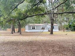 Picture of 4232 NW 47Th Place, Bell, FL 32619