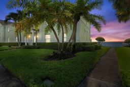 Picture of 4890 Coquina Key Drive Se Unit B, St Petersburg, FL 33705