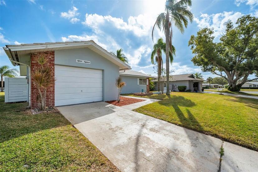 Picture of 1518 W Dorchester Drive, Palm Harbor FL 34684