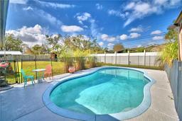 Picture of 3915 Pipkin Creek Road, Lakeland, FL 33811