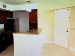 Picture of 5124 Conroy Road Unit 635, Orlando, FL 32811