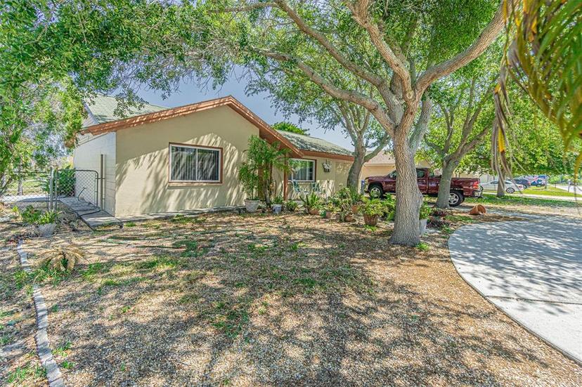 Picture of 3049 Moog Road, Holiday FL 34691