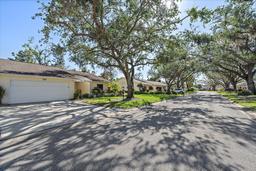 Picture of 3941 Oakhurst Boulevard Unit 3014, Sarasota, FL 34233