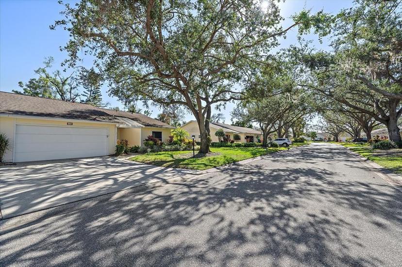 Picture of 3941 Oakhurst Boulevard Unit 3014, Sarasota FL 34233