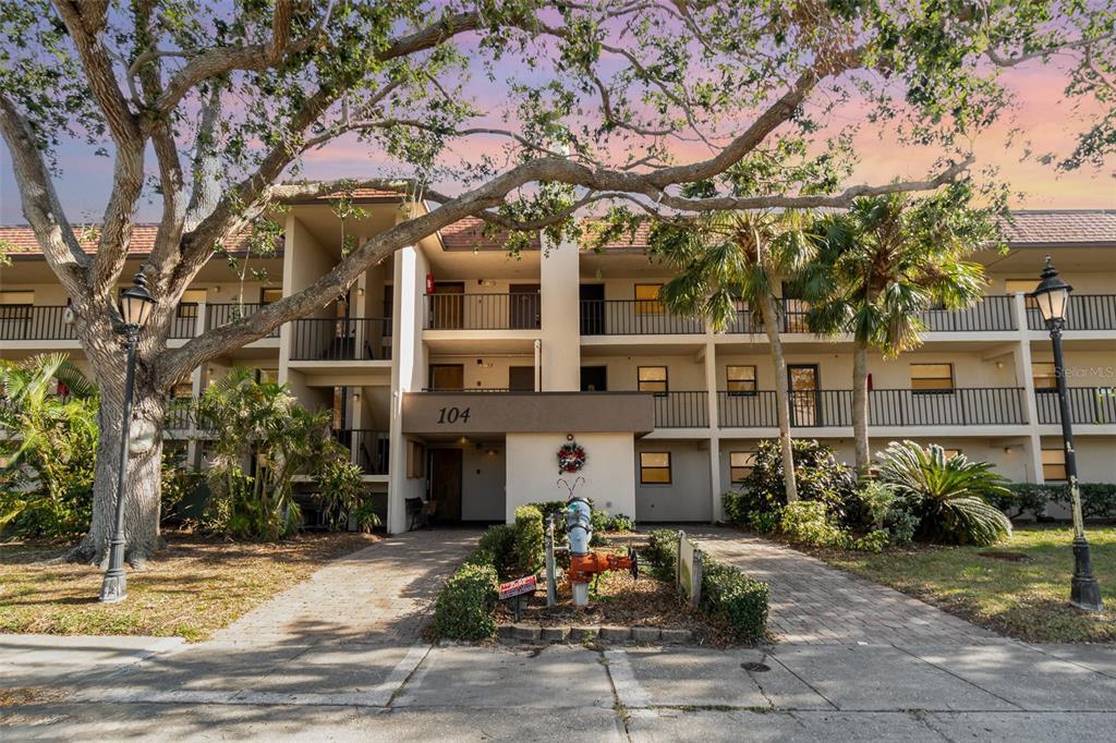 Picture of 104 Capri Isles Boulevard Unit 207, Venice, FL 34292