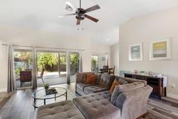 Picture of 4498 Diamond Circle E, Sarasota, FL 34233