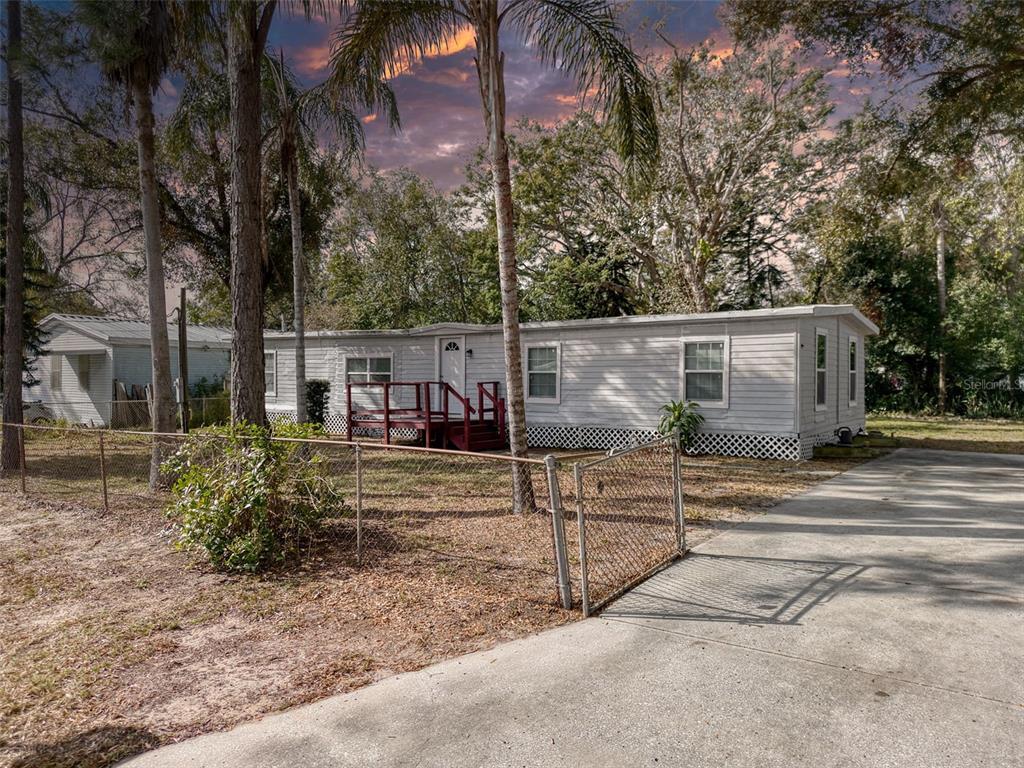 Picture of 4110 Wedgemere Drive, Tampa, FL 33610